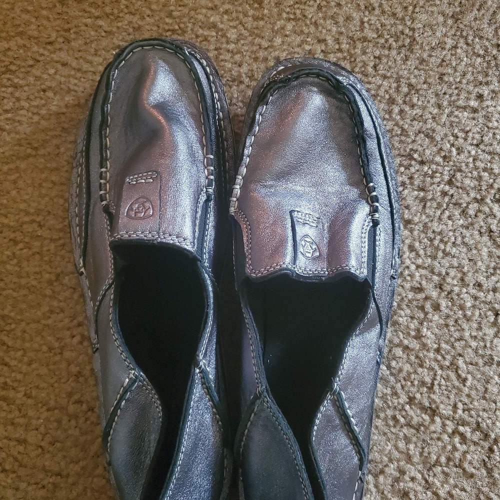 Ariat cruisers womens size 11.